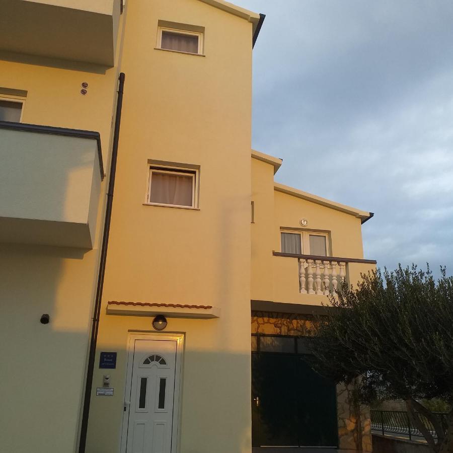 Apartments Mira Jadrtovac Extérieur photo